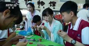 国产被弄到高潮的视频,观众热议