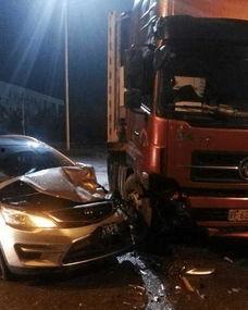 国产车被大车挤压视频大全,惊心动魄的瞬间回顾