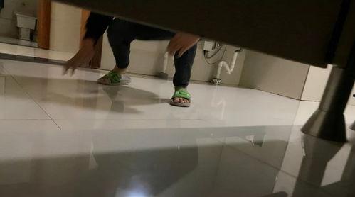 国产卫生间偷窥精品视频,隐私边界与道德拷问
